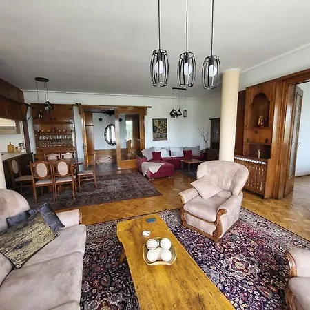 Apartment Three-room In The Heart Of