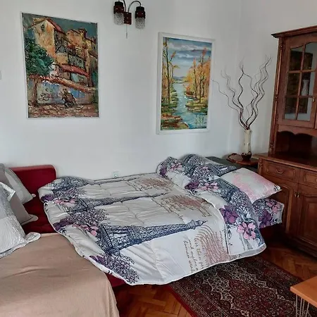 Apartment Three-room In The Heart Of